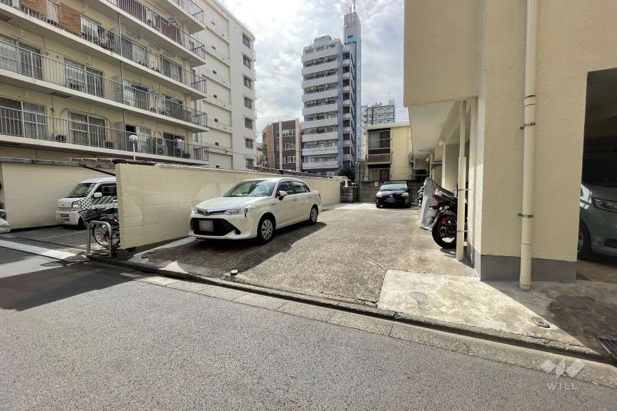 敷地内駐車場（屋外平面式）