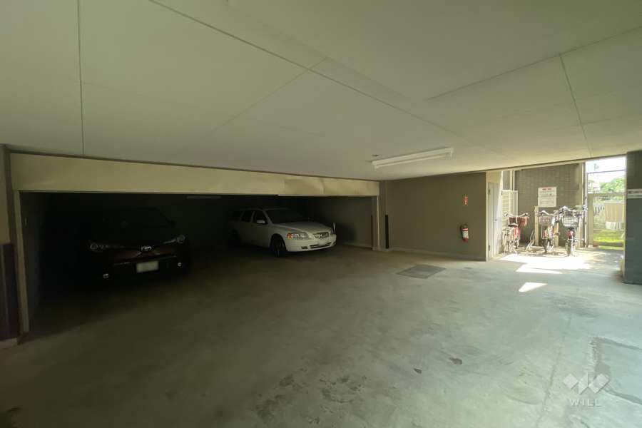 敷地内駐車場（屋内平面式）