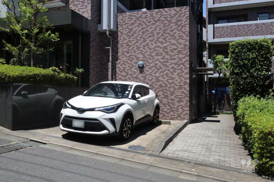 敷地内駐車場（屋外平面式）