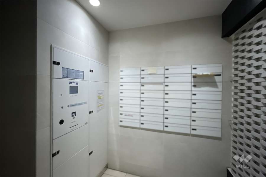 宅配ボックスと共用ポスト　