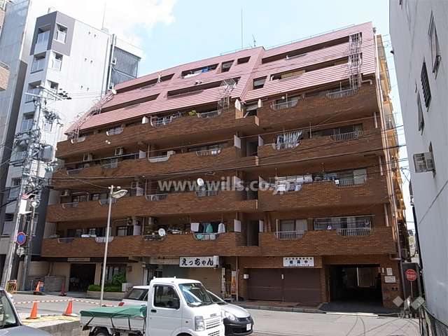 フルーレゾン西宮の外観（西側から）
