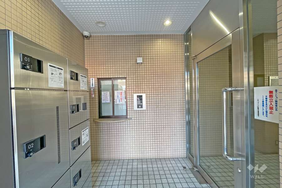 エントランス内オートロックと宅配ボックス
