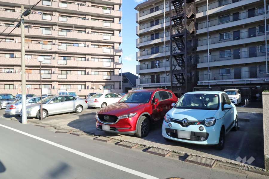 敷地内駐車場（屋外平面式）