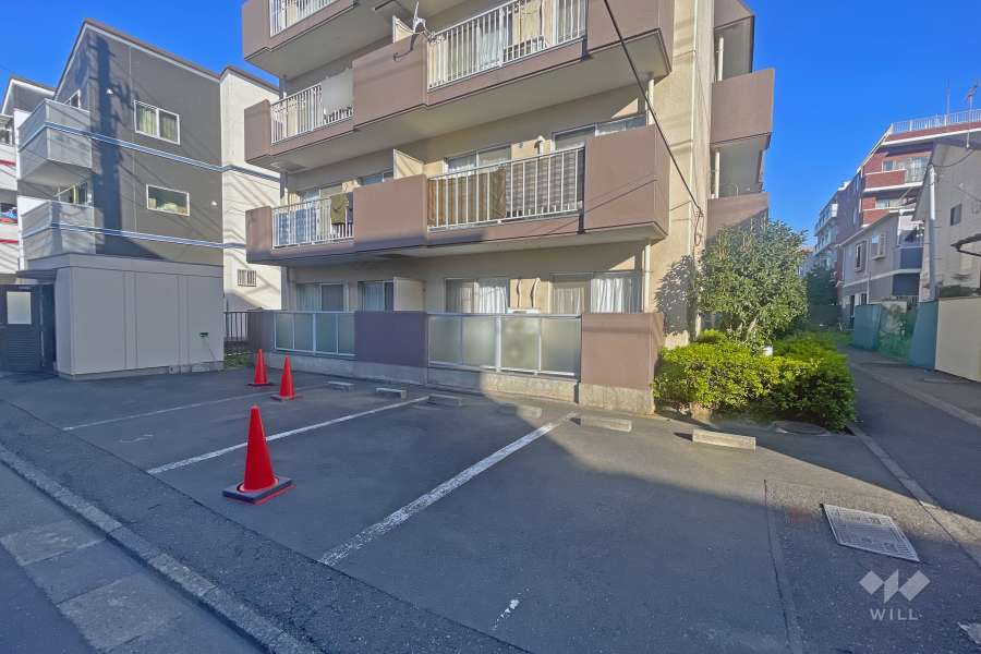 敷地内駐車場（屋外平面式）