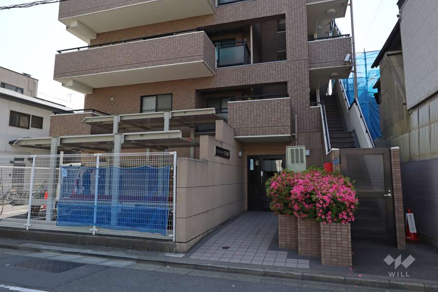 敷地入り口