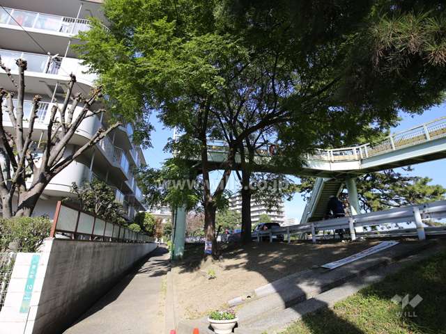 敷地東側には武庫川が流れています。