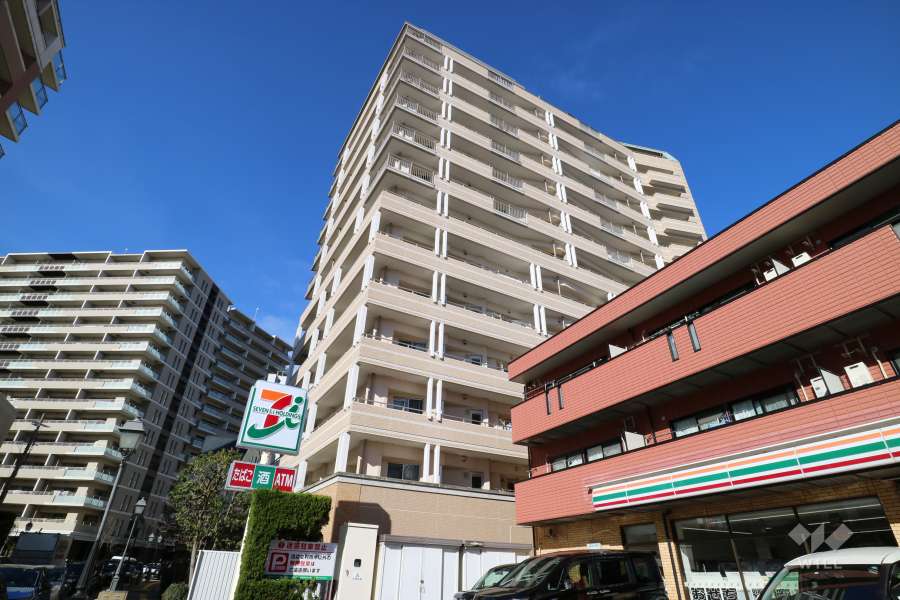 ルモン宝塚南口の外観（南東側から）