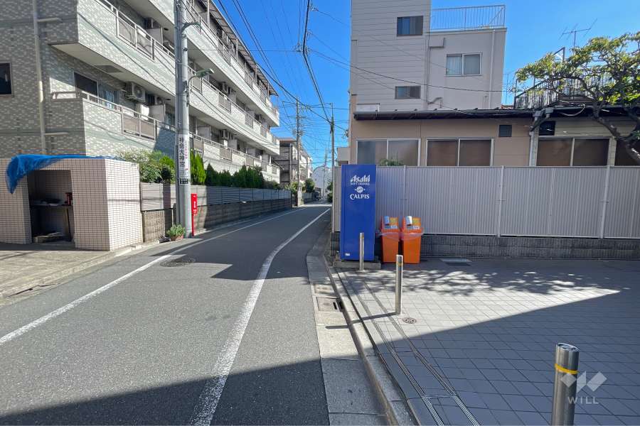 敷地北側の前面道路