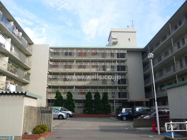 武庫マンションの外観（西側から）