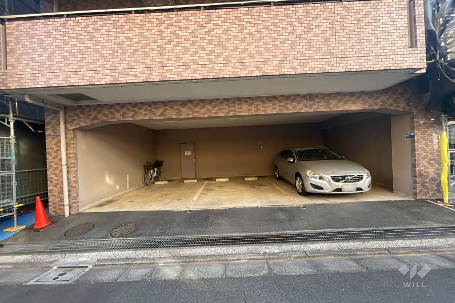 敷地内駐車場（屋内平面式）