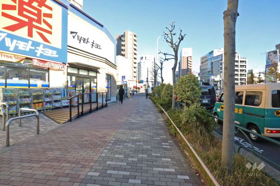 敷地南側の前面道路（都道311号/環八通り）