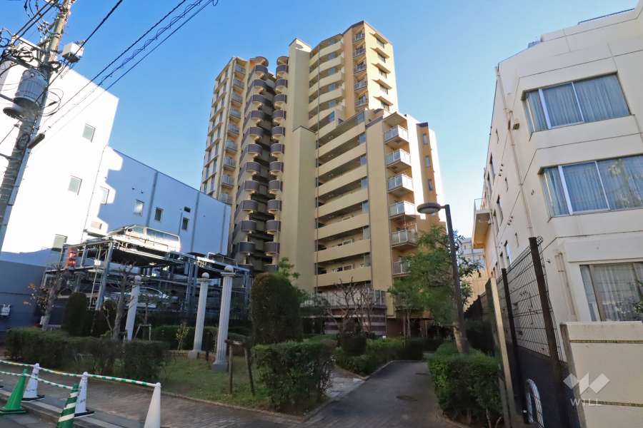 アルシオンエアポートタワーの外観（北西側から）