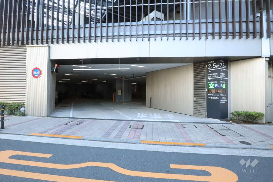 駐車場の出入り口