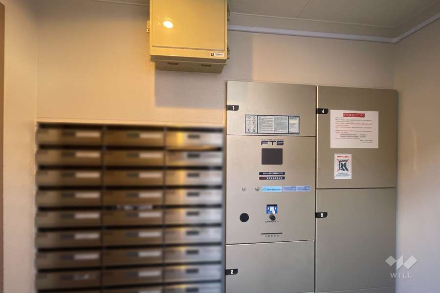 宅配ボックスと共用ポスト