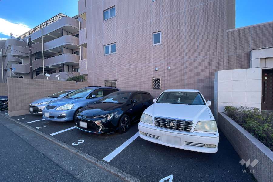 敷地内駐車場（屋外平面式）