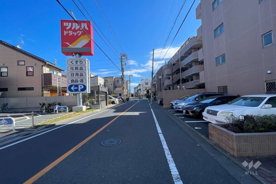 敷地北側の前面道路