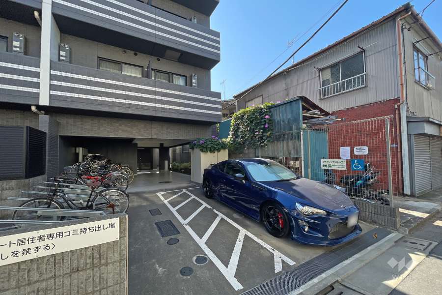 敷地内駐車場（屋外平面式）