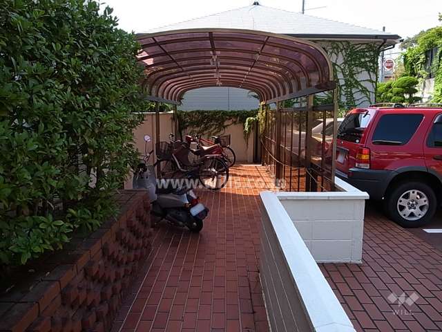 駐輪場、バイク置場（ルーフ付き）