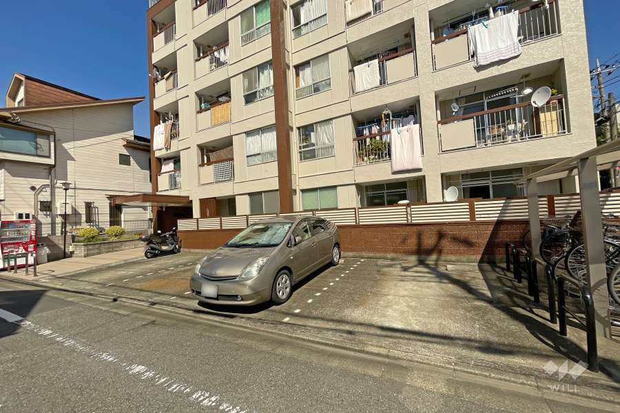 敷地内駐車場（屋外平面式）