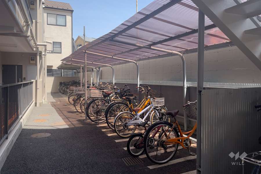 駐輪場（屋根付き）