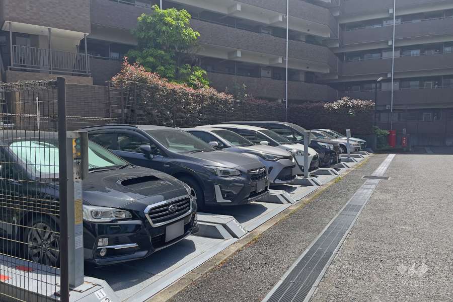 敷地内駐車場（屋外機械式）