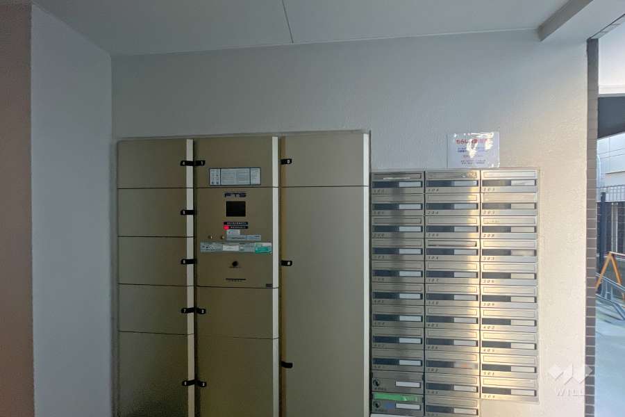 宅配ボックスと共用ポスト