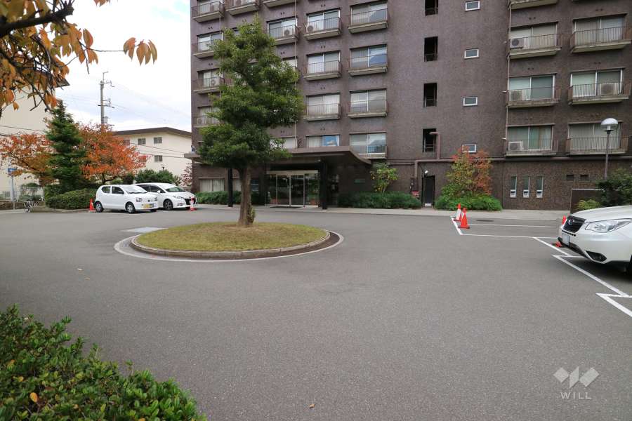 エントランス前のロータリー