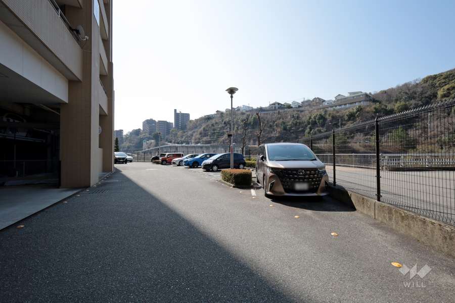 敷地内駐車場（屋外平面式）
