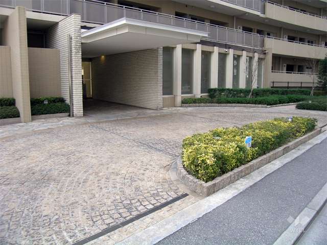 車寄せのあるエントランス