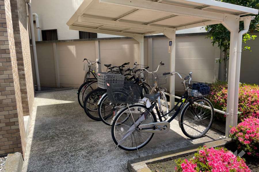 駐輪場（屋根付き）