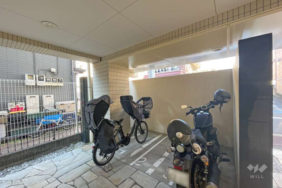 屋内に設けられた駐輪場