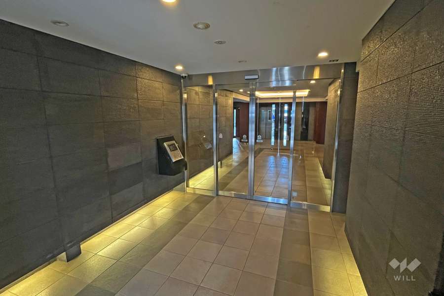 エントランスはオートロック付きです。