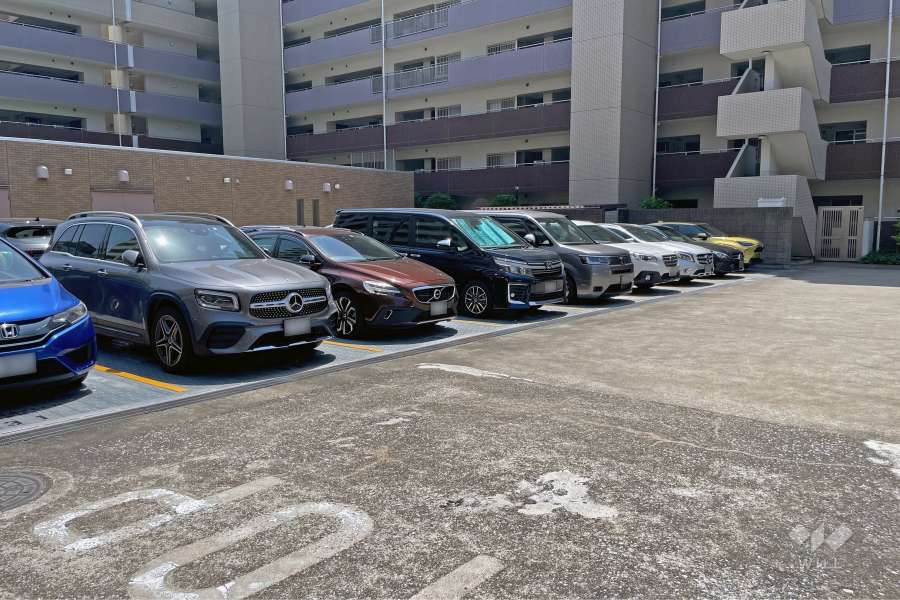 敷地内駐車場（屋外平面式）