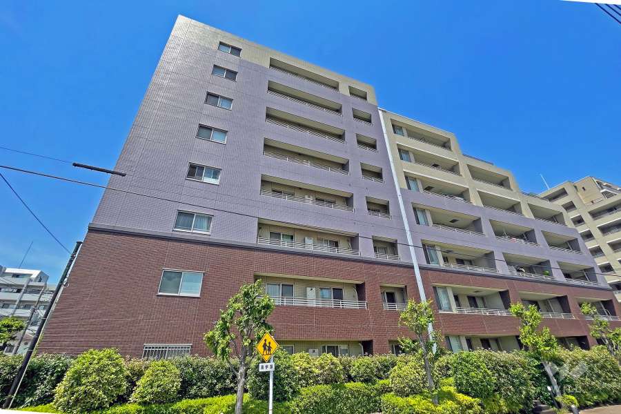 ディー・トリアソレイユハウスの外観（東側から）