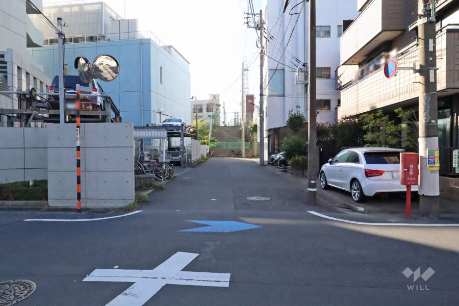 敷地北側の前面道路