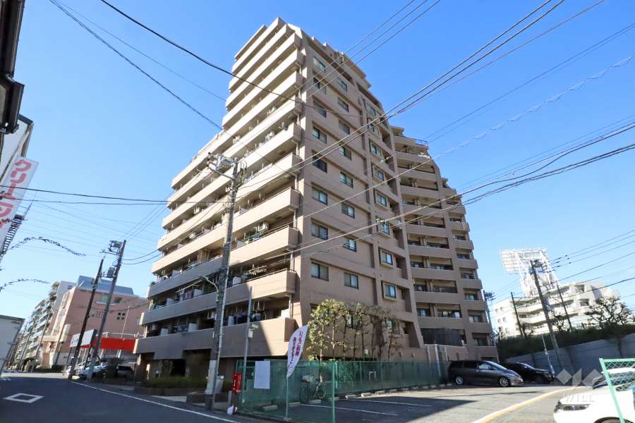 グランイーグル多摩川３の外観(南東側から)