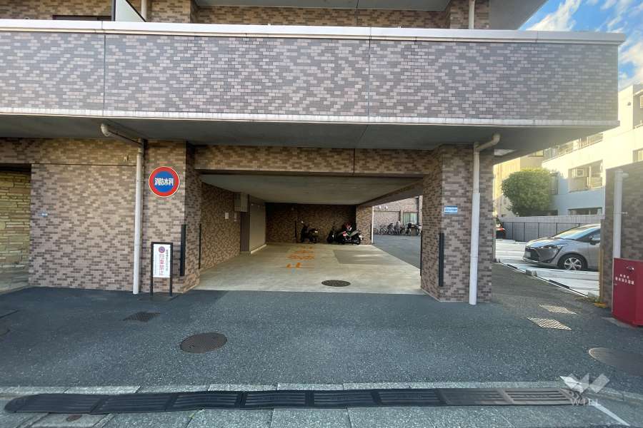 駐車場の出入り口