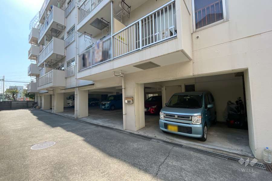 敷地内駐車場（屋内平面式）