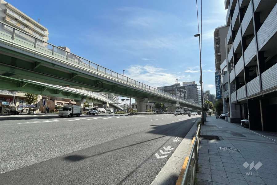 敷地東側の前面道路　