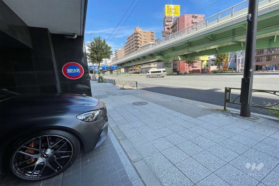 駐車場の出入り口　