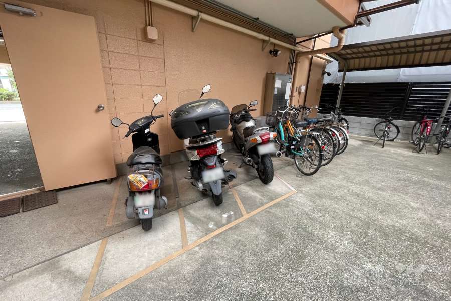 バイク置場
