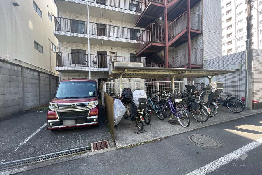 敷地内駐車場（屋外平面式）、駐輪場