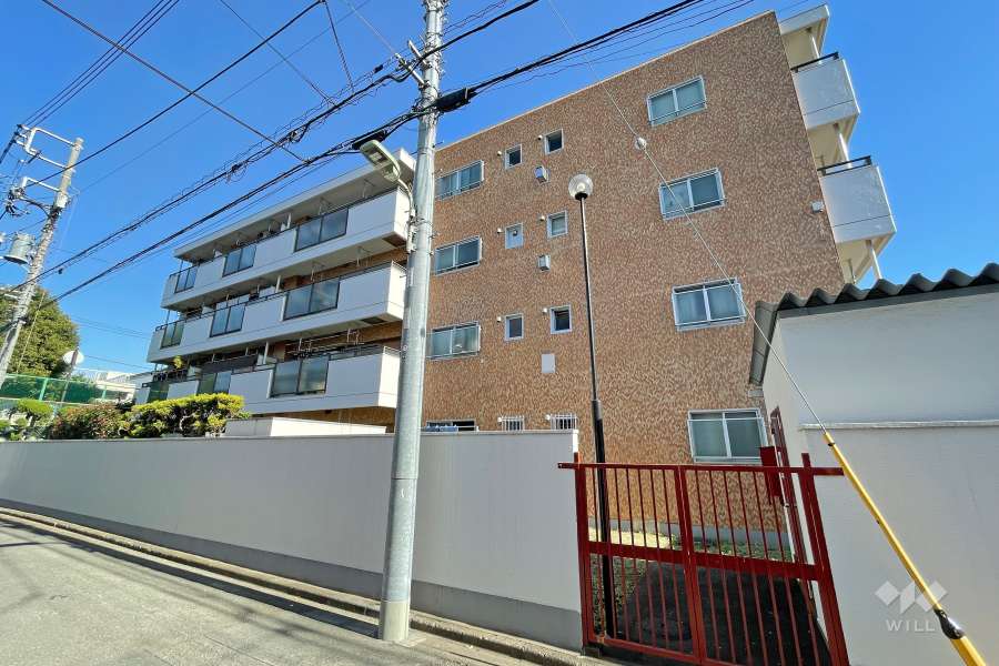 大森ローヤルコーポの外観（南西側から）