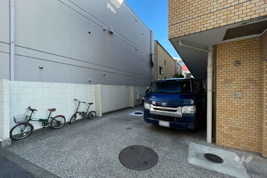 敷地内駐車場（屋外平面式）