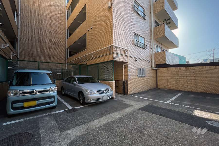 敷地内駐車場（屋外平面式）