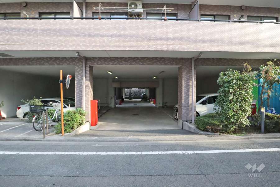 敷地内駐車場（屋内平面式）