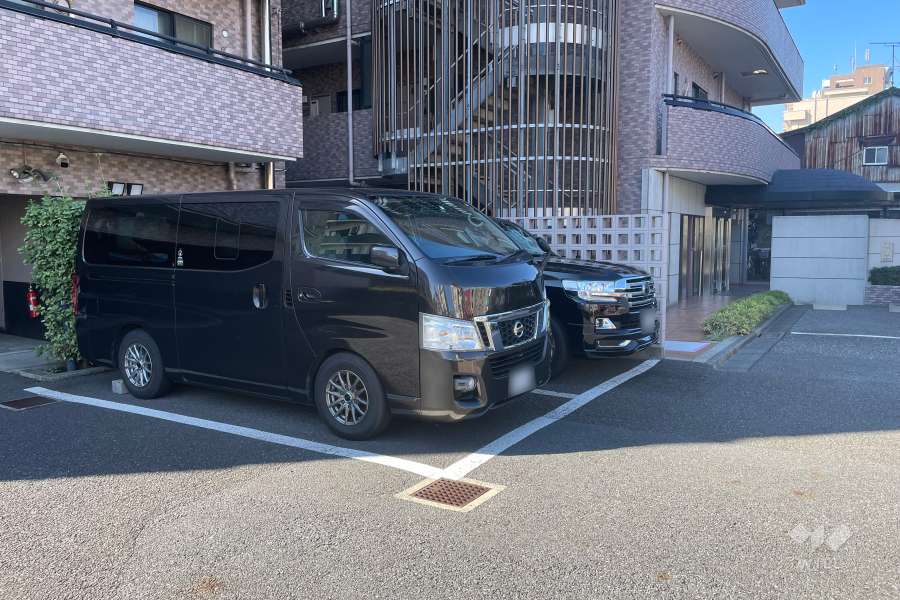 敷地内駐車場（屋外平面式）