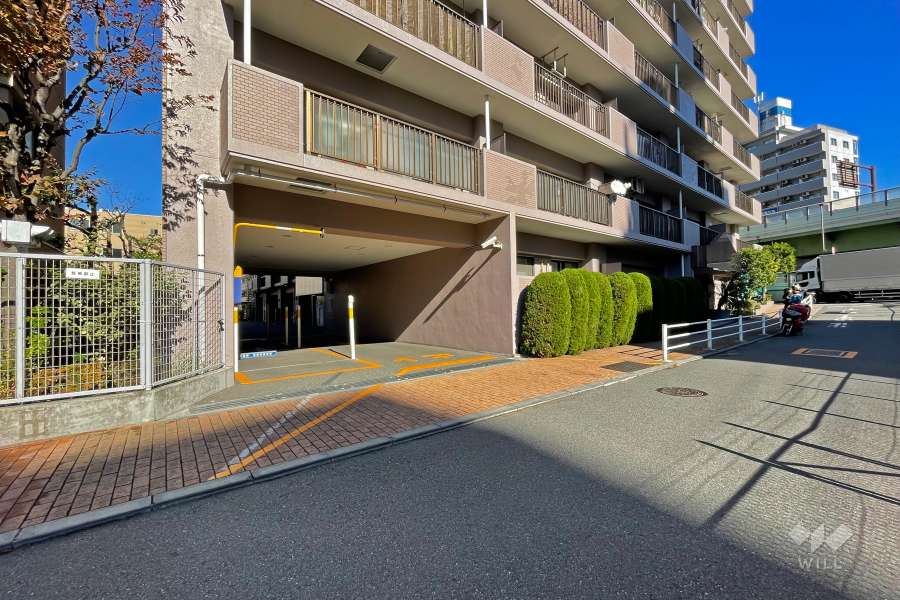 駐車場の出入り口