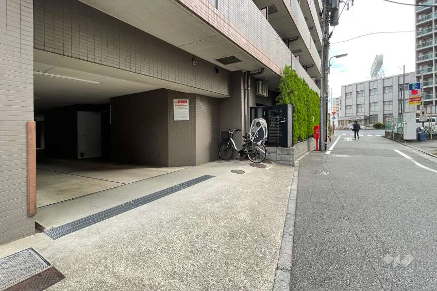 駐車場の出入り口