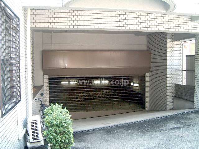 駐車場入口